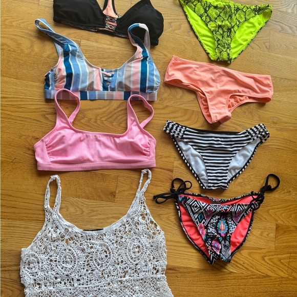 Swim set bundle Xhilaration Coral and Black Striped Swim Set size M,smoke free - Picture 1 of 9